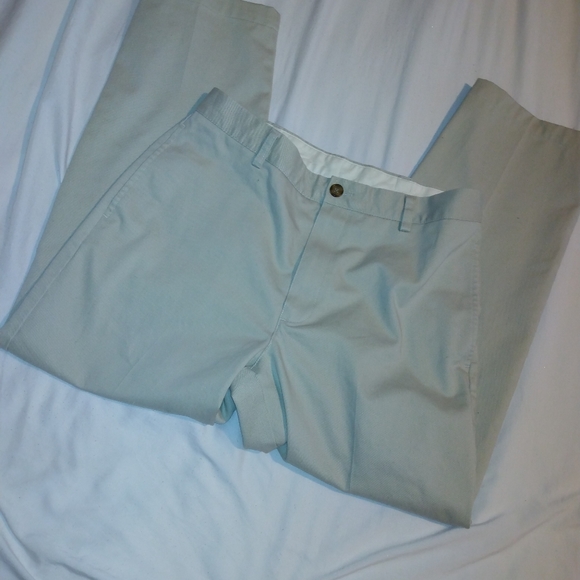 LL Bean classic fit khakis32x27 read description - Picture 5 of 8